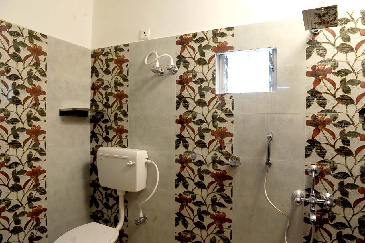 Jayanti Hotel Tarapith Exterior foto