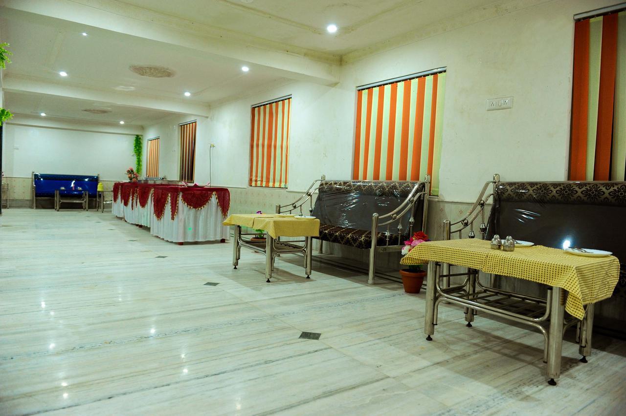 Jayanti Hotel Tarapith Exterior foto